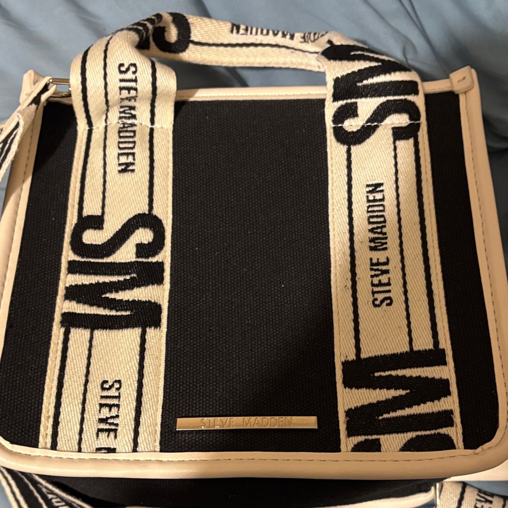 Steve Madden Black and Cream bag
